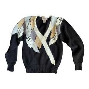 Jaclyn Smith Black and Cream Sweater